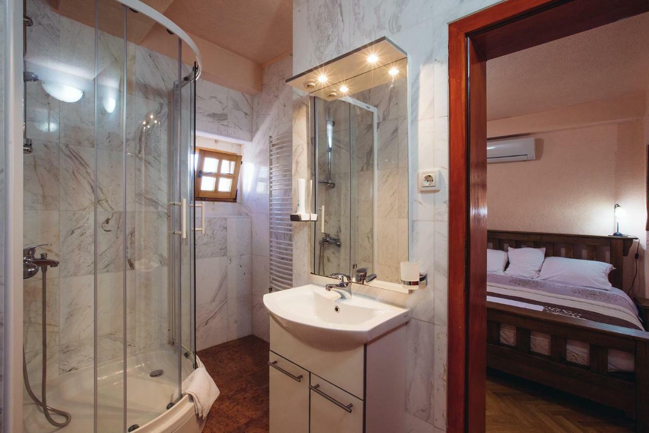 Apartmani I Sobe Dinko Starigrad Paklenica Ngoại thất bức ảnh