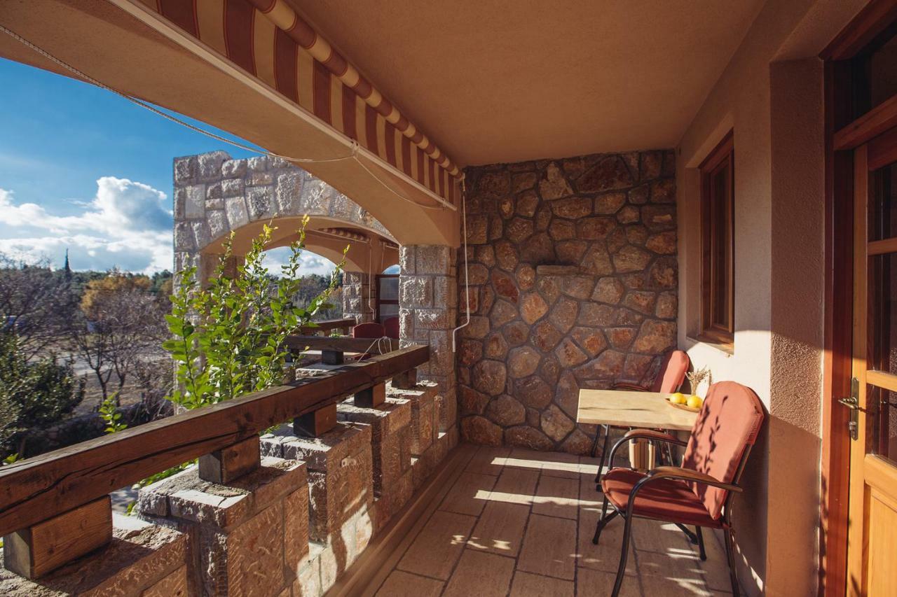Apartmani I Sobe Dinko Starigrad Paklenica Ngoại thất bức ảnh