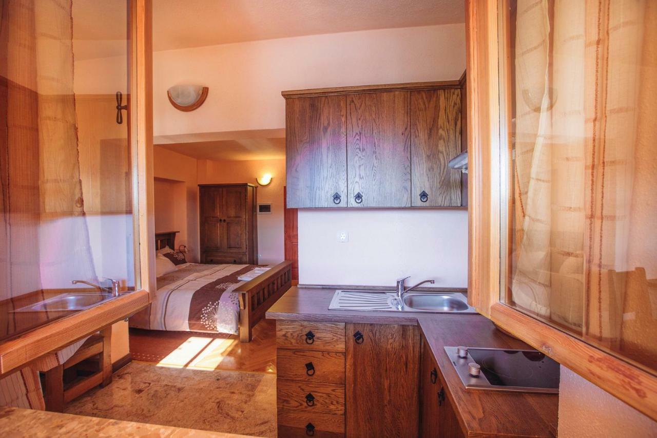 Apartmani I Sobe Dinko Starigrad Paklenica Ngoại thất bức ảnh