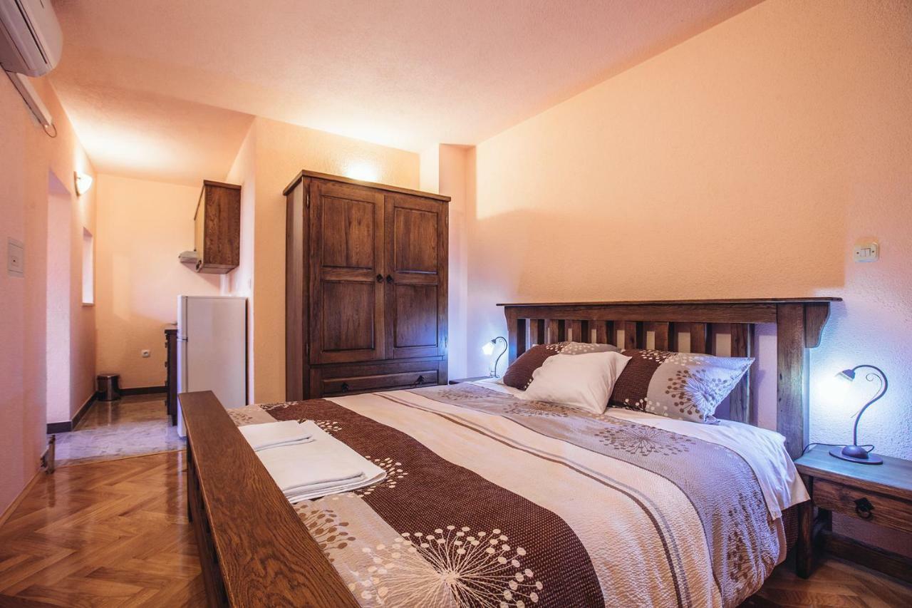 Apartmani I Sobe Dinko Starigrad Paklenica Ngoại thất bức ảnh