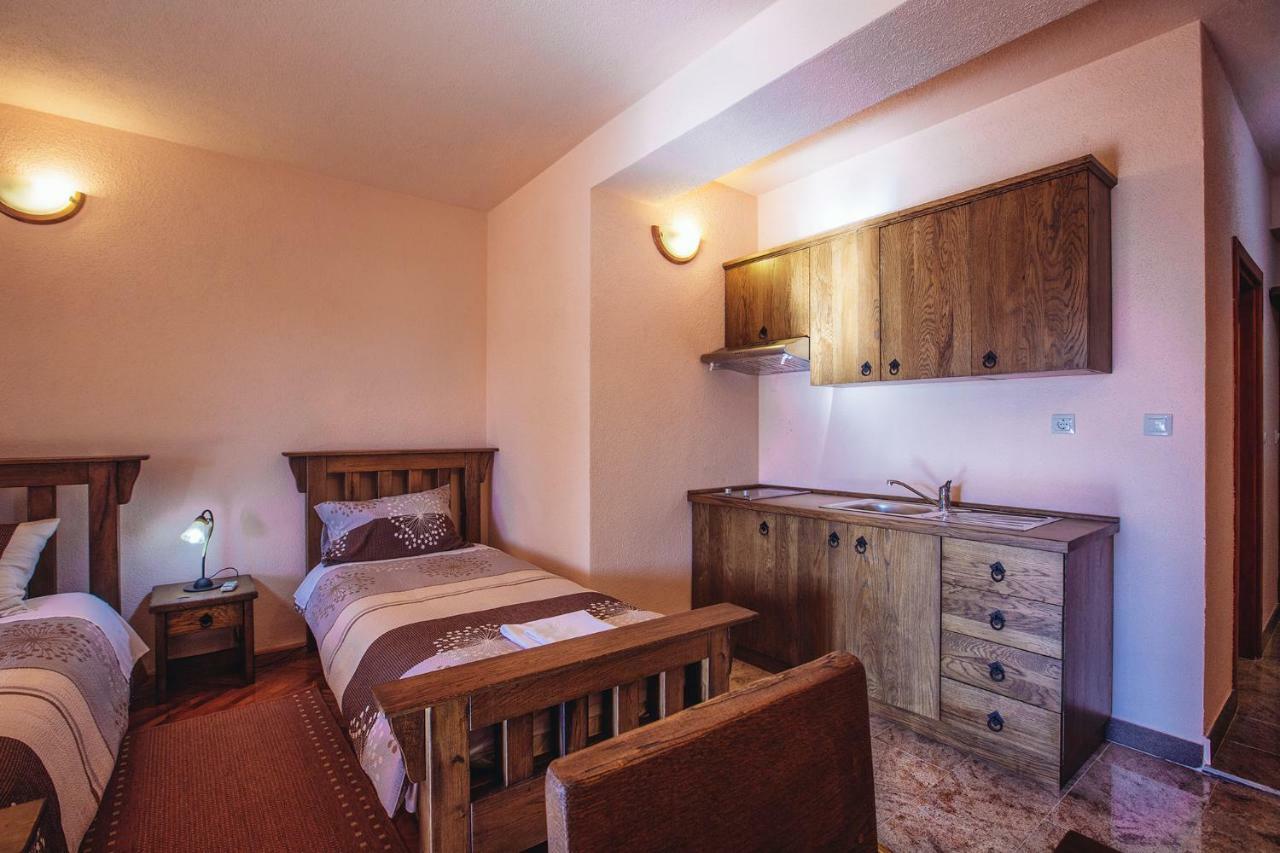 Apartmani I Sobe Dinko Starigrad Paklenica Ngoại thất bức ảnh